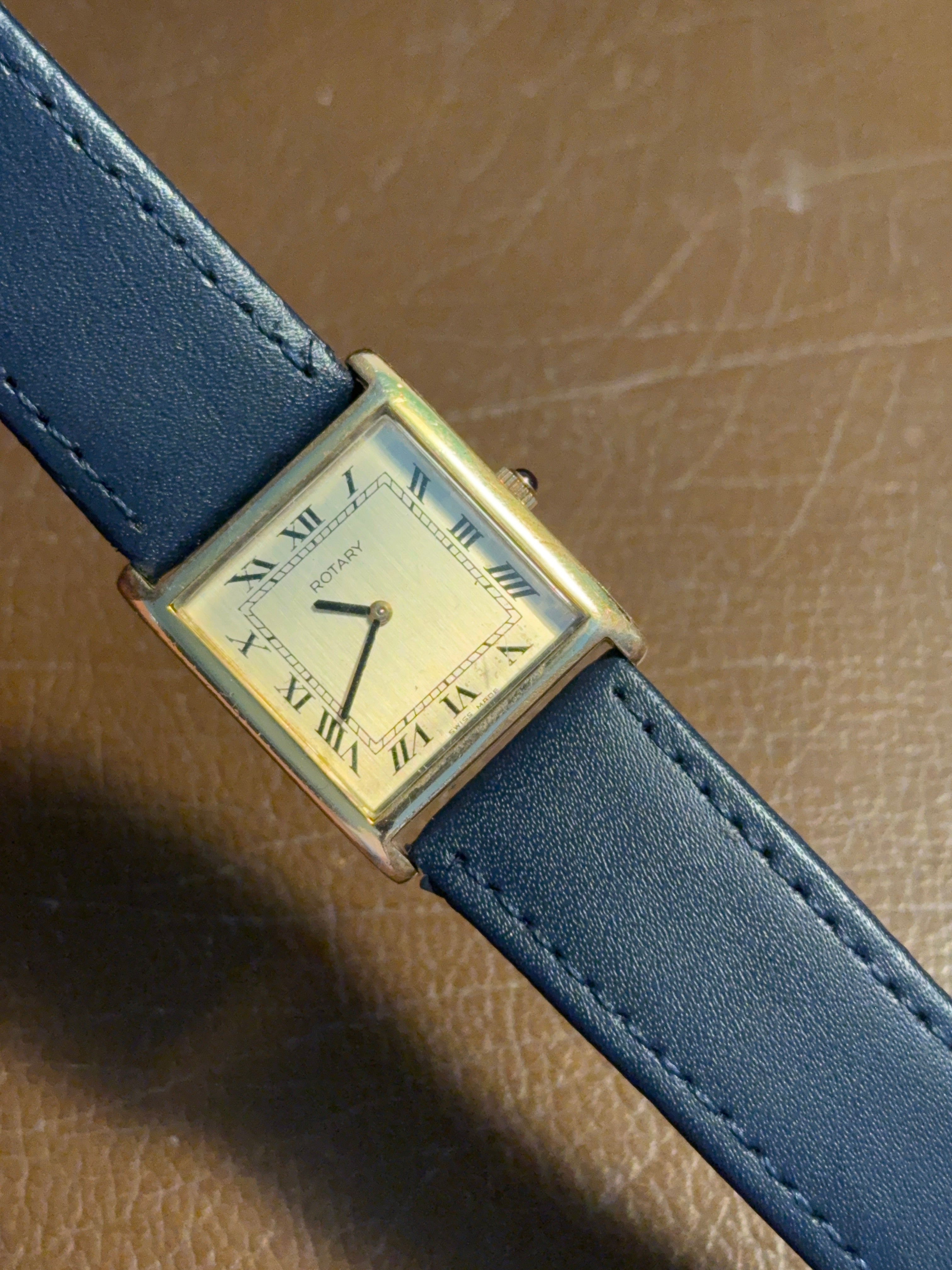 Manual wind vintage rotary tank
