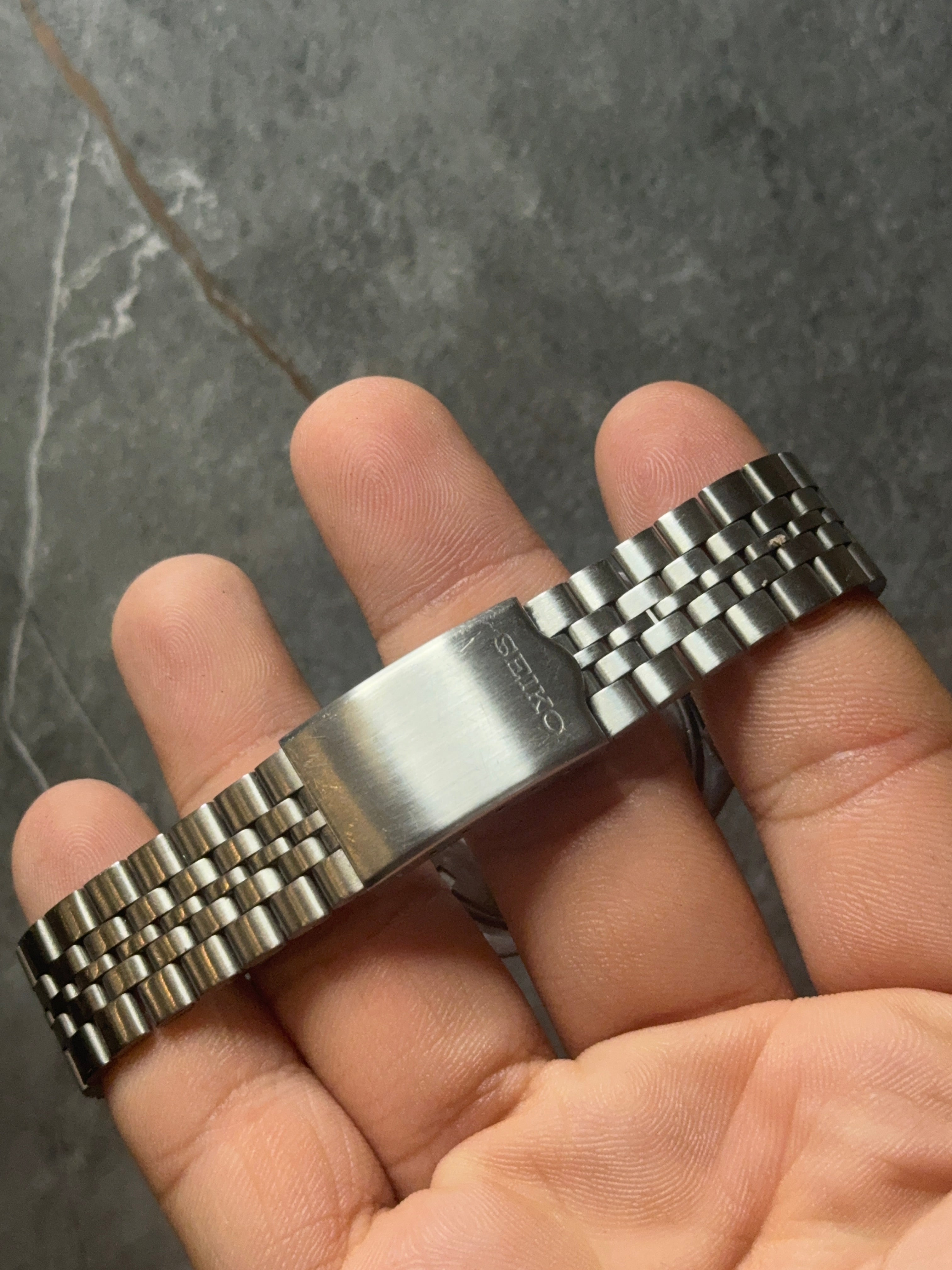 mens vintage automatic silver seiko 5 watch