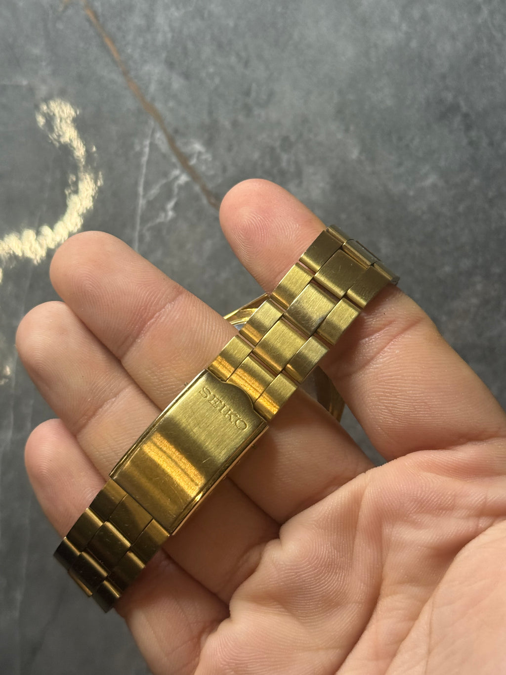 mens gold plated vintage automatic seiko 5 watch