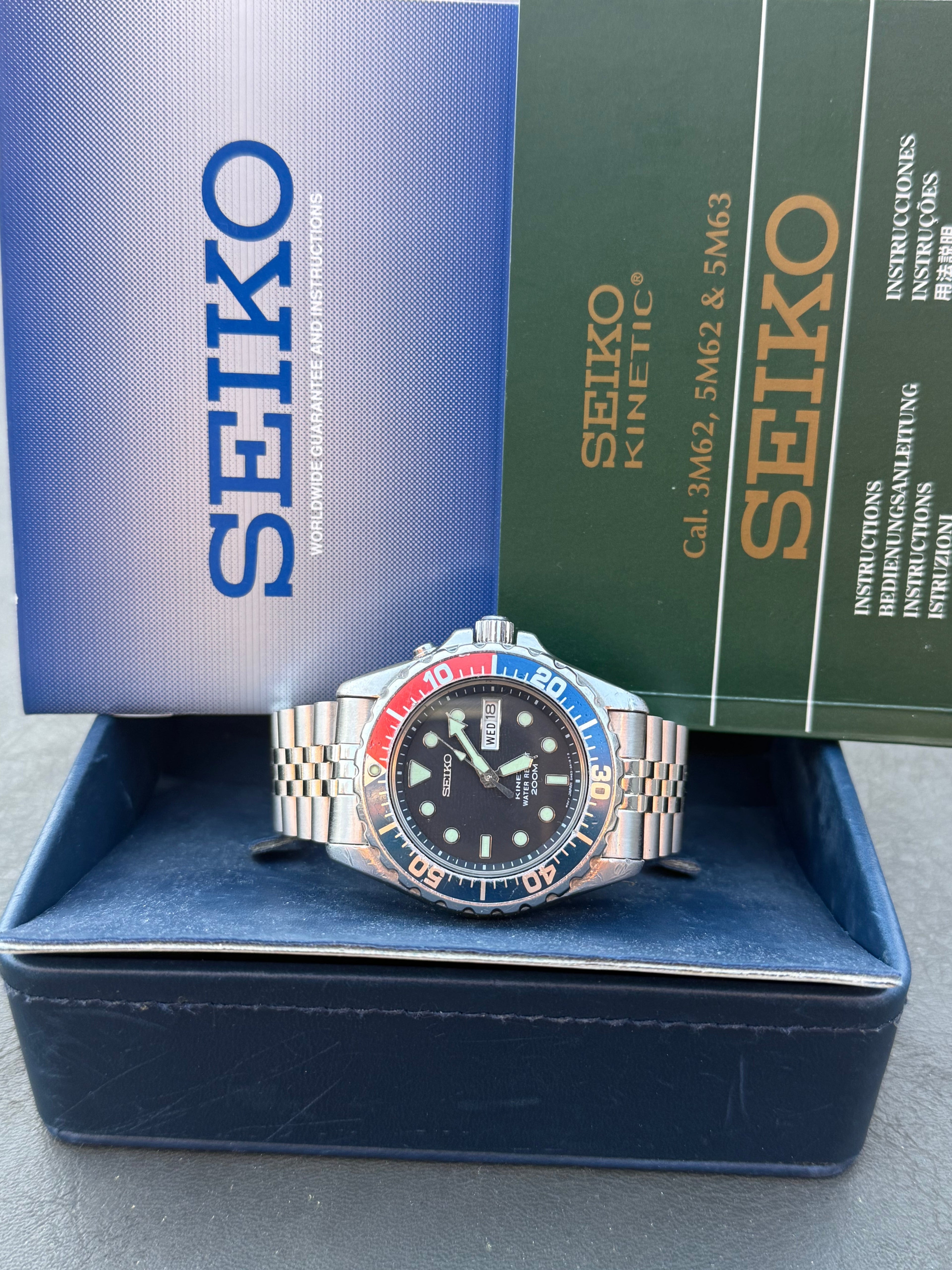 Rare gents seiko kinetic Pepsi diver