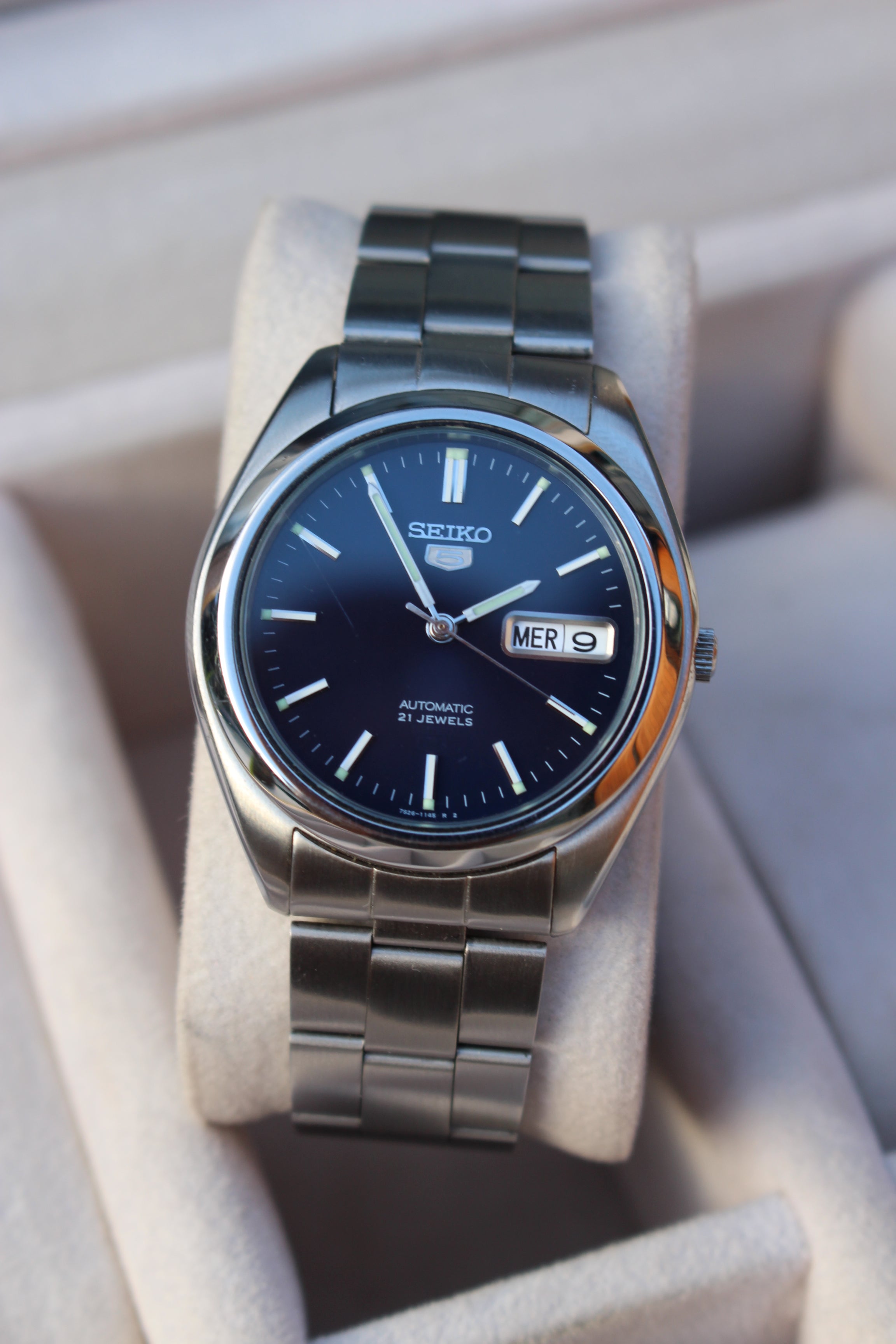 Gents vintage automatic seiko 5 blue dial