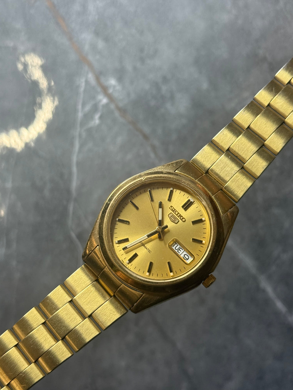 mens gold plated vintage automatic seiko 5 watch